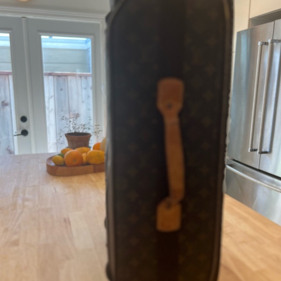 Louis Vuitton suitcase with wheels, authentic monogram carryon - Picture 10 of 13